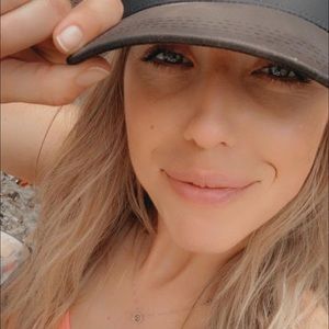 Meet your Posher, Quincy